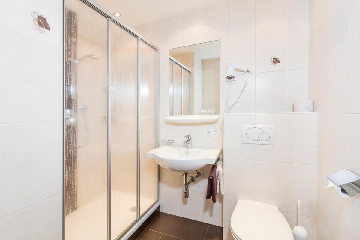 Gaestehaus Emil Ζόλντεν Εξωτερικό φωτογραφία